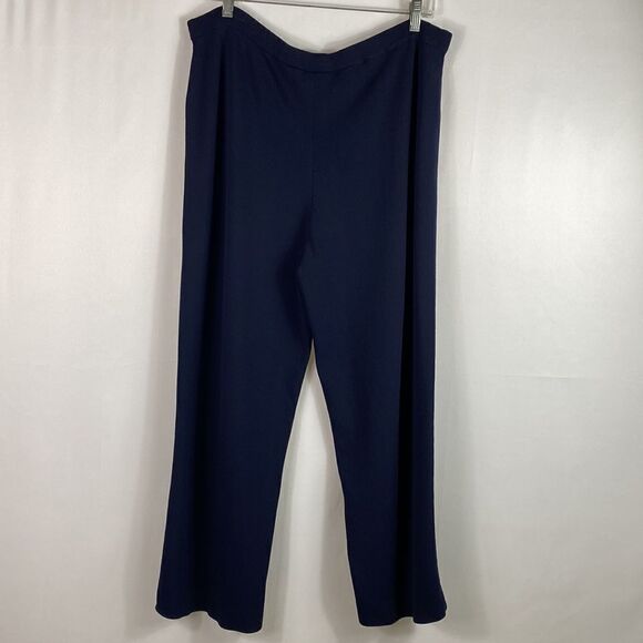 Chico’s navy blue straight leg stretchy cropped pants - Picture 3 of 9